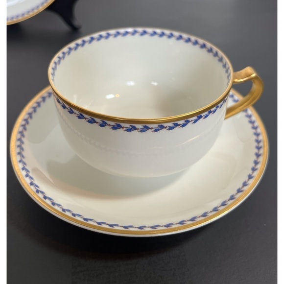 Haviland & Co. Limoges Luncheon Set White with Gold and Royal Blue Ivy Pattern - Picture 7 of 11